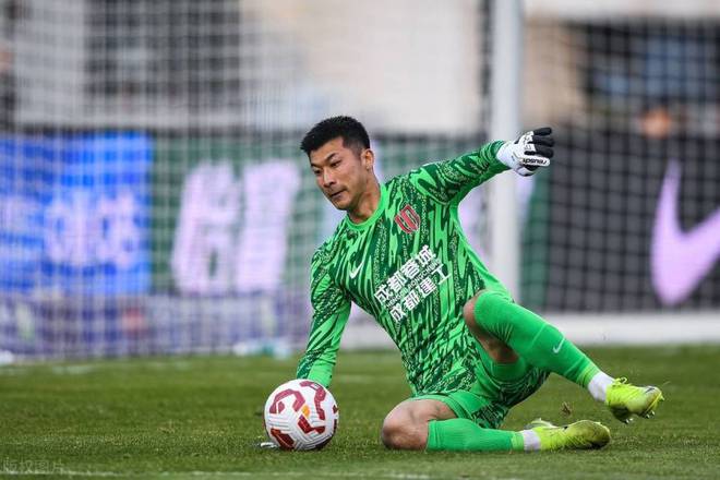 國足一門真要易主？34歲劉殿座9場中超僅丟4球！他登場蓉城仍不敗