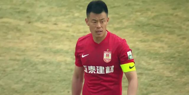 泰山隊(duì)2比1戰(zhàn)勝亞泰，亦正亦邪，三名球員的表現(xiàn)打臉伊萬(wàn)