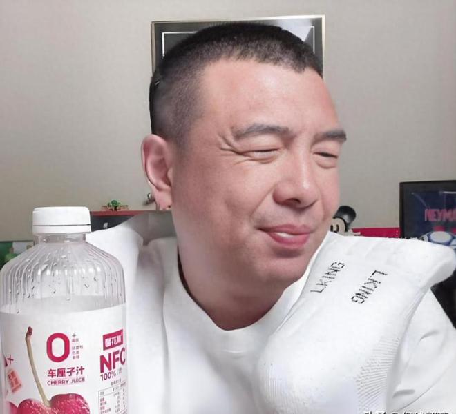 國足年薪降到500萬后，前國腳怒批：別降了！球員就該掙高薪