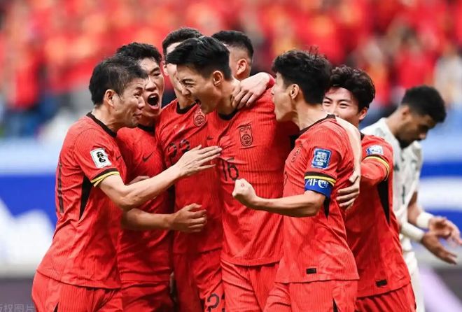 足協公布合同，伊萬或下課，國足新帥或鎖定，45歲，效力多支豪門