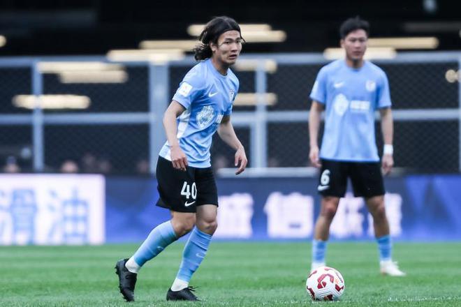 東體：國(guó)足后腰位置或有新人，廖錦濤入選呼聲較高