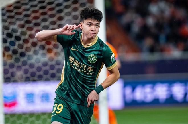 國(guó)足該重用？18歲王鈺棟成中超射手王！獨(dú)抗9大外援 獲崔康熙盛贊