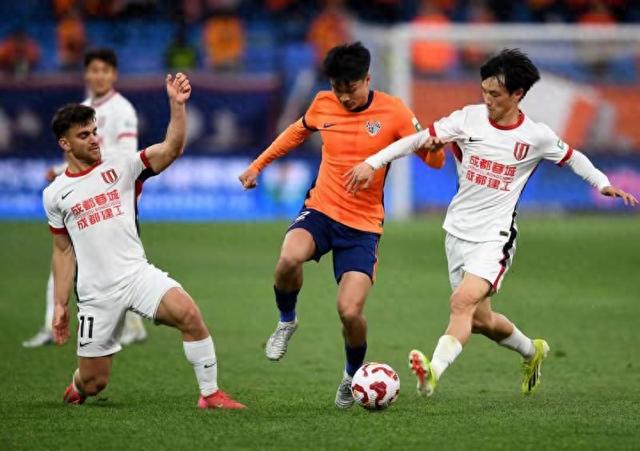 国足｜杨明洋入选障碍被扫清 首入国足几无悬念