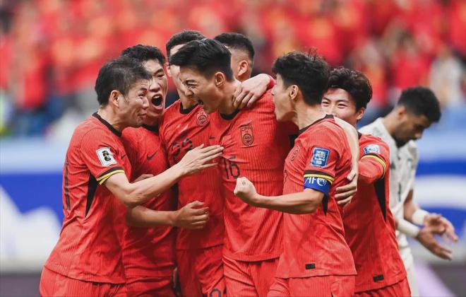 國足生死戰，27人名單出爐！武磊、王鈺棟領銜，北京國安7人入選