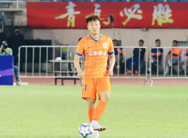 山东泰山进16强，换六人惹争议，国足集训三人入选，国足影响降低