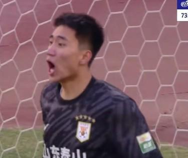 媒体人：山东泰山可以效仿欧美球队的方式使用于金永
