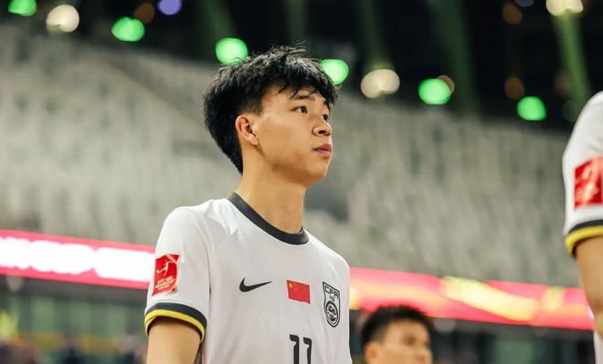 东体：伊万因助教影响弃用李源一，王钰栋或成国足的“奇兵”