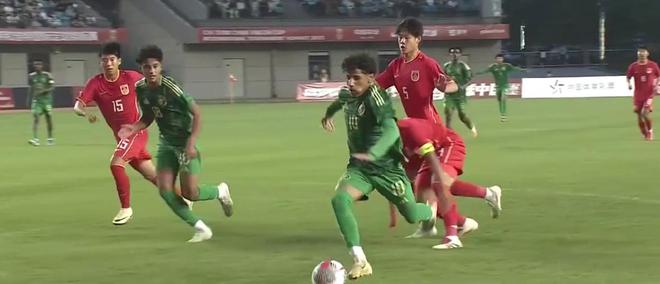 1-0！國足U16踢出“美麗足球”，半場碾壓沙特U16，魯能小將建功