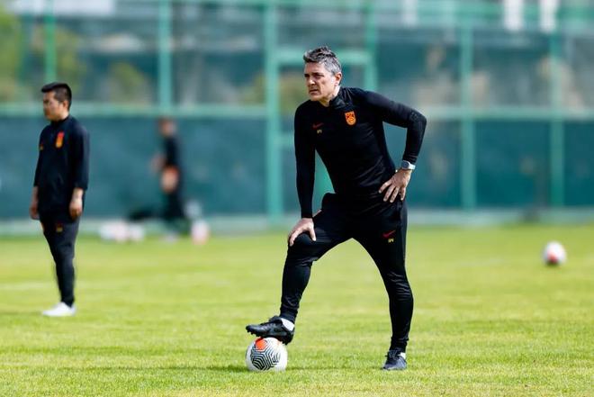 足球报：U23亚预赛中国对弱队要多刷净胜球，对澳洲要拿分