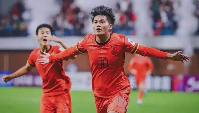 5-2！蒯紀(jì)聞大爆發(fā)，4場(chǎng)造6球，徐根寶：他踢全運(yùn)會(huì)，是降維打擊