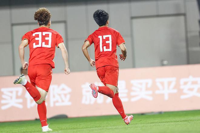 四國賽：十人U16國足連丟2球2-2越南 2輪4分排第2 張君豪蹬踏染紅