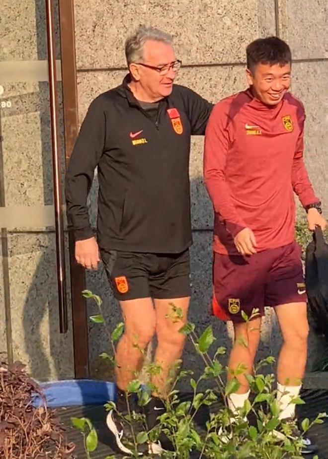 伊萬別當西亞特務！王鈺棟別打中鋒，兩大王牌祭出  一將最不靠譜