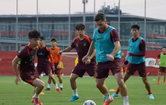 記者批國足長集訓：之前失敗了兩次還搞，沒比賽刺激就沒狀態
