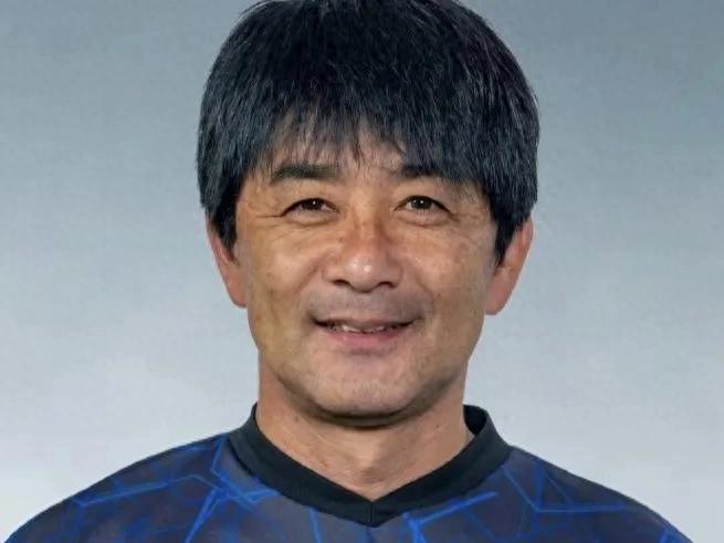 U16國青5:2戰勝袋鼠奪得四國賽冠軍，浮嶋敏配得上更多信任