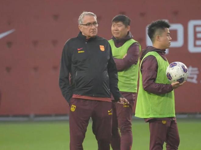 伊萬：我一直保持樂觀，對任何球隊都會積極贏得勝利