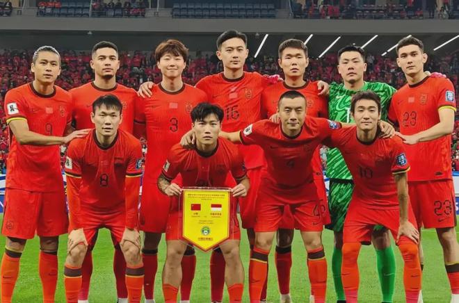 國(guó)足大戰(zhàn)印尼！11人首發(fā)基本出爐，兩連勝＝出線，范志毅一針見(jiàn)血