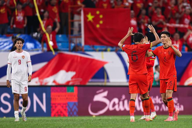 国足印尼首循环交锋回顾：国足2-1取胜，拜合拉木、张玉宁建功