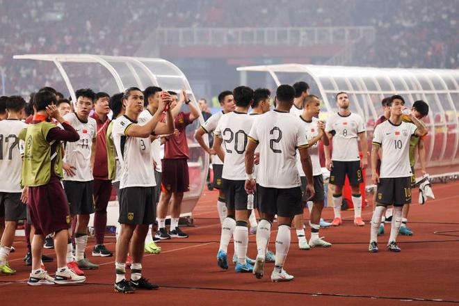 媒体人谈国足：就中国队这些球员，难道真的能出线吗？