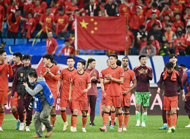 国足出线形势严峻：丢3分淘汰，打平0分基本出局，范志毅泼冷水