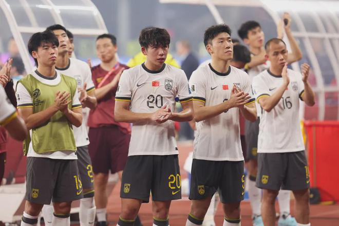 4天后PK巴林！国足首发11人面临巨变：谢文能重返先发