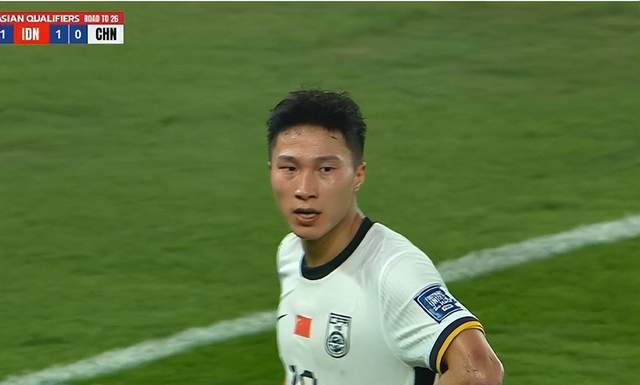 国足出局揪出头号罪人：送点+踢空，2次送大礼！灾难表现
