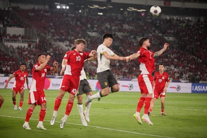 国足无缘世界杯众生相：韦世豪脸色铁青，伊万懵了，王大雷不甘心