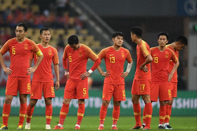 国足4连败出局24小时，官微社媒沦陷，足协关闭评论区，球迷破防