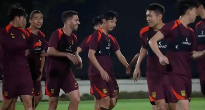 记者：王上源和曹永竞或在对阵巴林的比赛中带伤出战