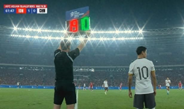 國足再次調整！韋世豪第62分鐘登場，曹永競被換下