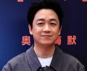 50歲潘粵明時隔70天再罵國足！這就是中國球迷：既愛又恨難割舍