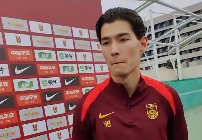 媒体人评国足补招侯永永:迷！后防线一堆人伤，结果补招两个攻击手