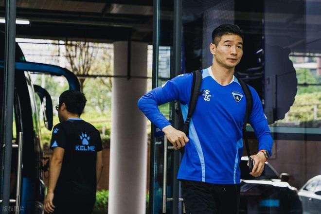国足功勋飞翼亲承想参加“苏超”，曾带领鲁能拿双冠王，引发热议