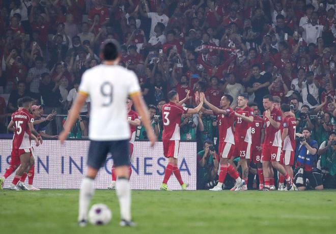 33年耻辱！国足被扣15分，排FIFA第99名+亚洲第15，首被泰国反超