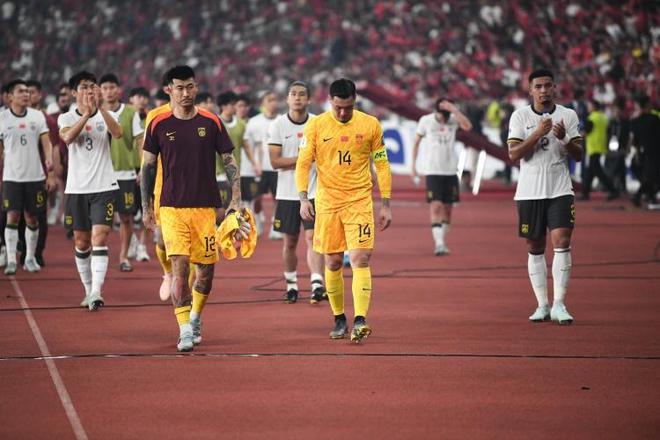 国足出局球市仍火爆，280票价被炒至千元，国脚表态：拿下巴林