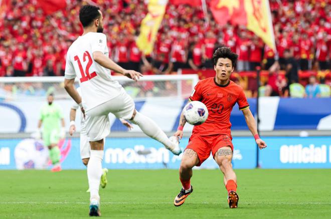1-0！王鈺棟絕殺+國家隊首球，時隔31年再勝巴林，國足備戰2030