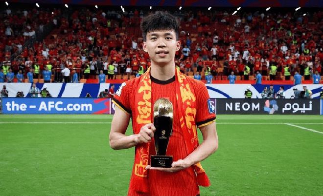伊万后手变阵双后腰，想靠青春风暴留任国足