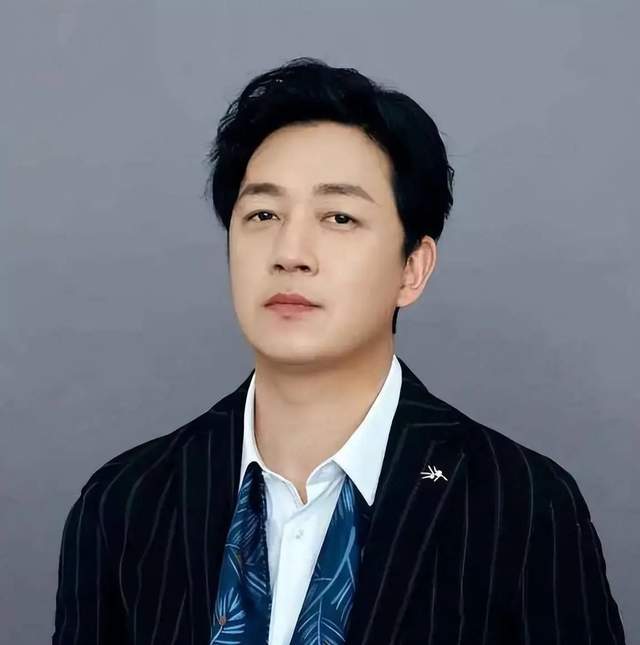 潘粤明炮轰伊万:一个装傻不辞职的所谓教练 指望它拯救中国足球?