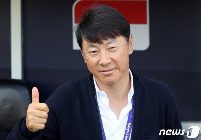 申台龙：没收到中国队邀请，如果我来执教有信心能取得好成绩