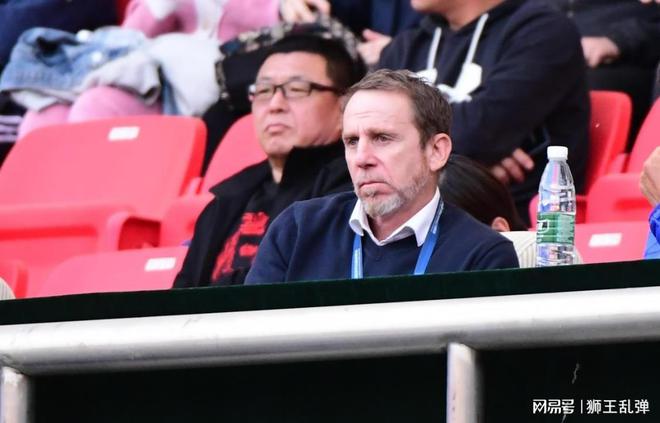 U20国足主帅久尔杰维奇临时执掌国足，东亚杯将成关键“资格考”