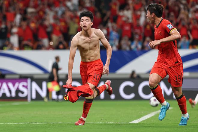 德转朱艺：王钰栋150万欧身价，创造中国U18球员历史新高