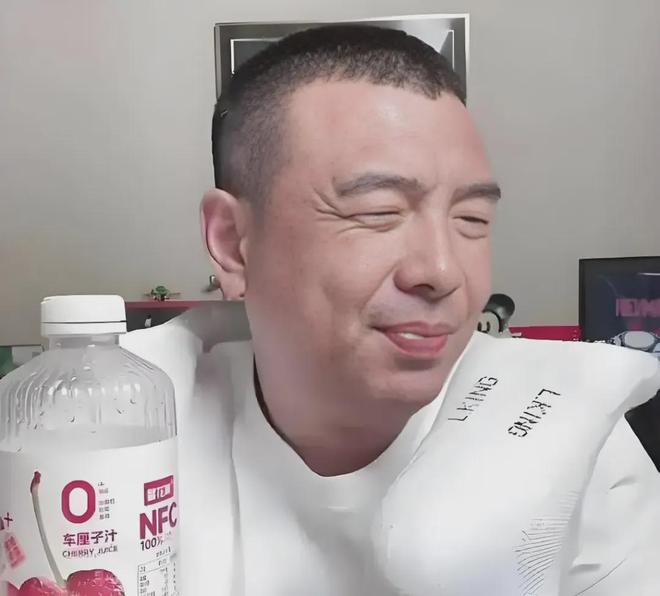 國足隊(duì)員年薪五百萬不高，徐亮說錯(cuò)了嗎？