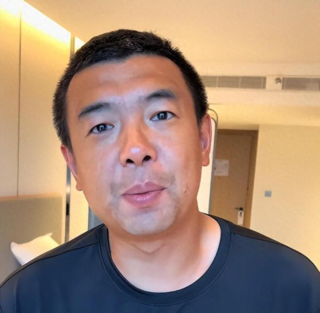 前國腳再談國足500萬年薪，國足是國內(nèi)頂尖球員，拿錢是無可厚非
