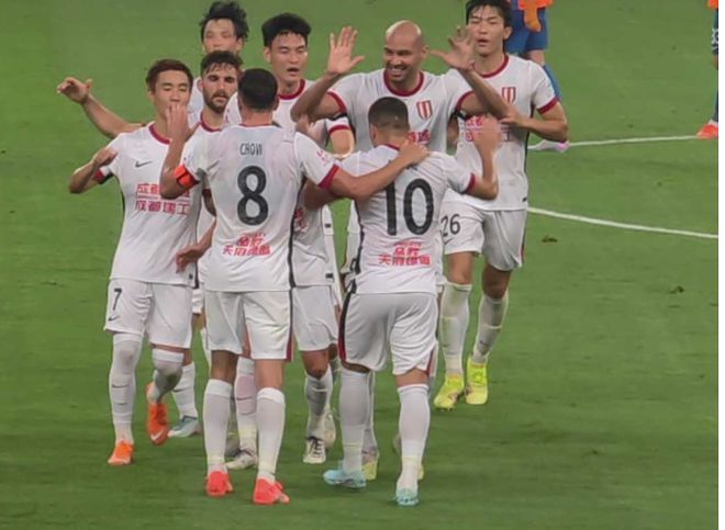 成都蓉城VS深圳：徐正源442出擊 歸化國腳坐鎮(zhèn) 費(fèi)利佩攜新星沖鋒