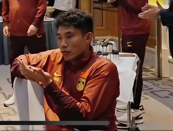 鄭智陳濤留隊，王大雷翔戰士還踢東亞杯？北青一語令球迷的心拔涼