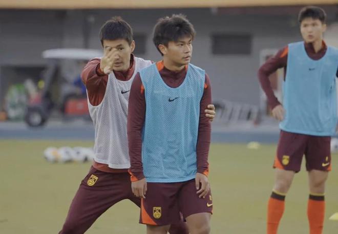 國足全新教練組團(tuán)隊(duì)：鄭智、陳濤未在列，U20助教萬厚良在列