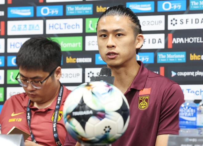 中生代挑大梁！28歲張玉寧擔(dān)任國足今天的場上隊(duì)長！