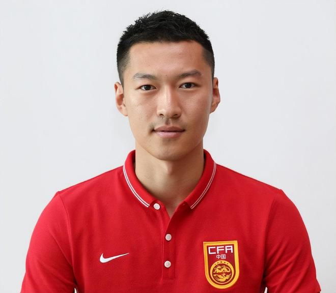 他對(duì)國(guó)家隊(duì)的貢獻(xiàn)你忘得一干二凈，他的失誤你卻銘記在心