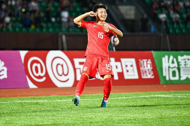 足球鐵律懲罰國足U16！帥惟浩屢失良機(jī)，梁仕宇建功，1-1日本U16