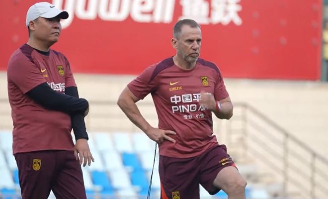 0-7到1-3！國足世預(yù)賽被雙殺，再戰(zhàn)日本，宋凱現(xiàn)場督戰(zhàn)，CCTV直播