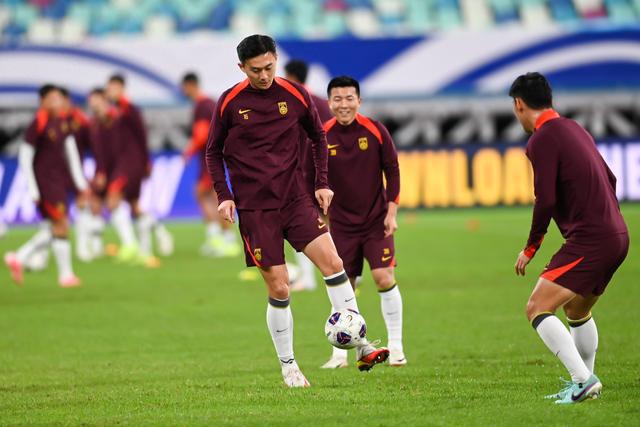 北青：張玉寧參與國足今日合練，三后衛(wèi)吳少聰、蔣圣龍、魏震缺席